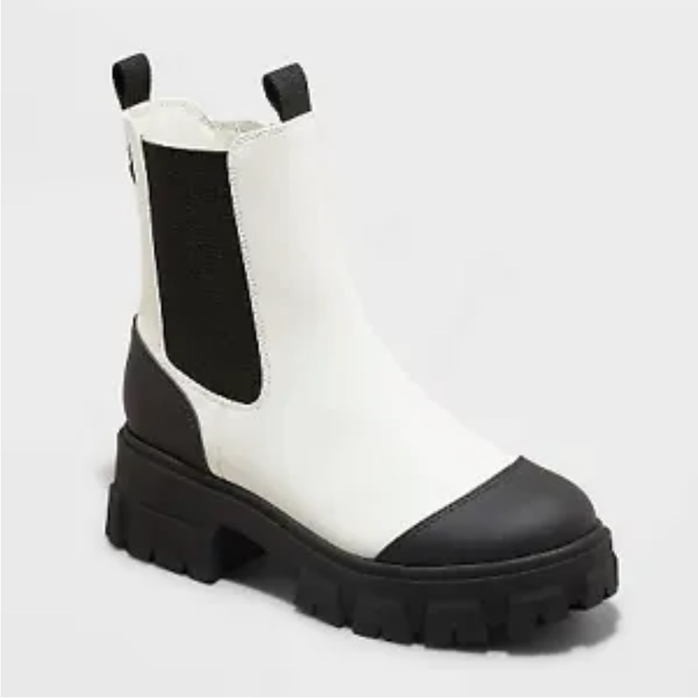 NWT!! A New Day Devan Boots